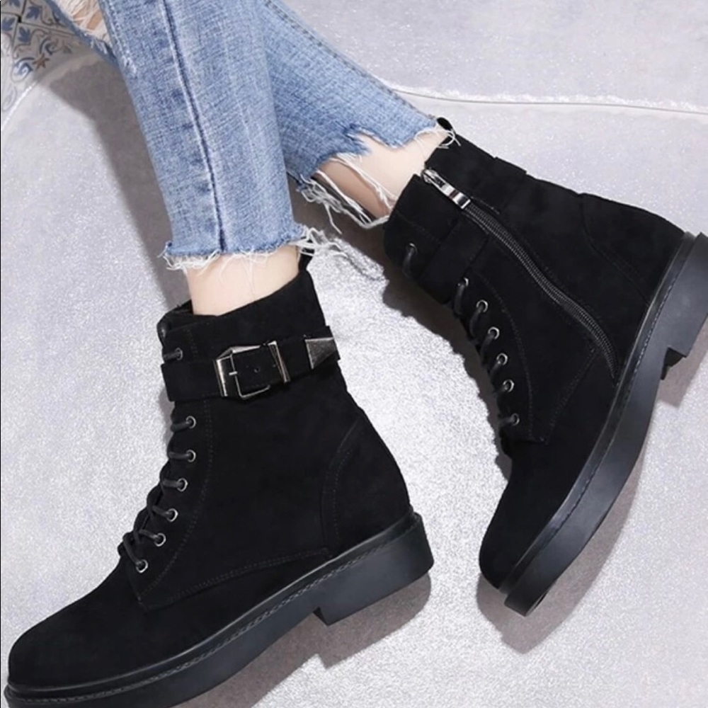 Buckle decor side zip boots